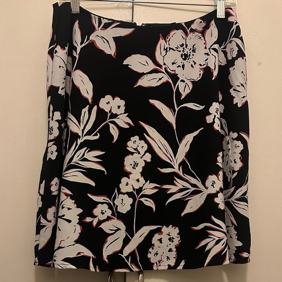 White House Black Market Dresses & Skirts - White House Black Market Black and White Floral Mini Skirt
